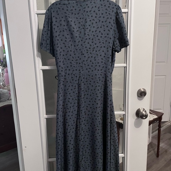 LACAUSA Blue Floral Flutter Sleeve Midi Wrap Dress - Picture 3 of 6